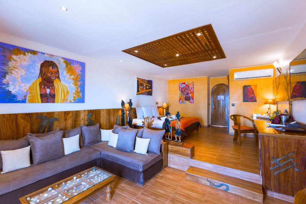 Royal Horizon Baobab